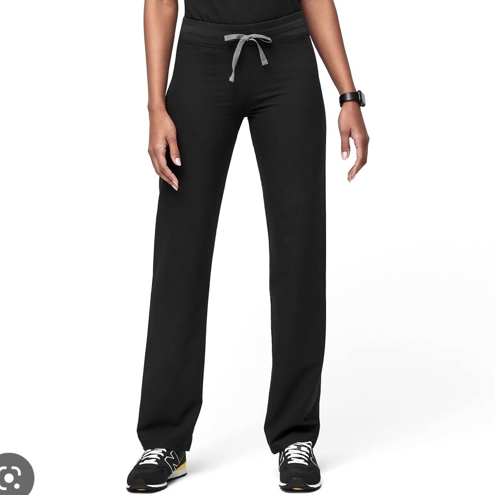 Like New Livingston Scrub Pants Small Black